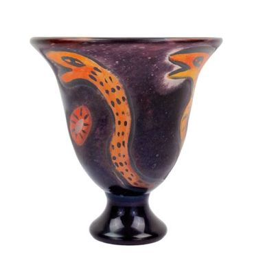   Le Vase aux Serpents: Une Étude en Céramique et Symbolique Ancestrale!